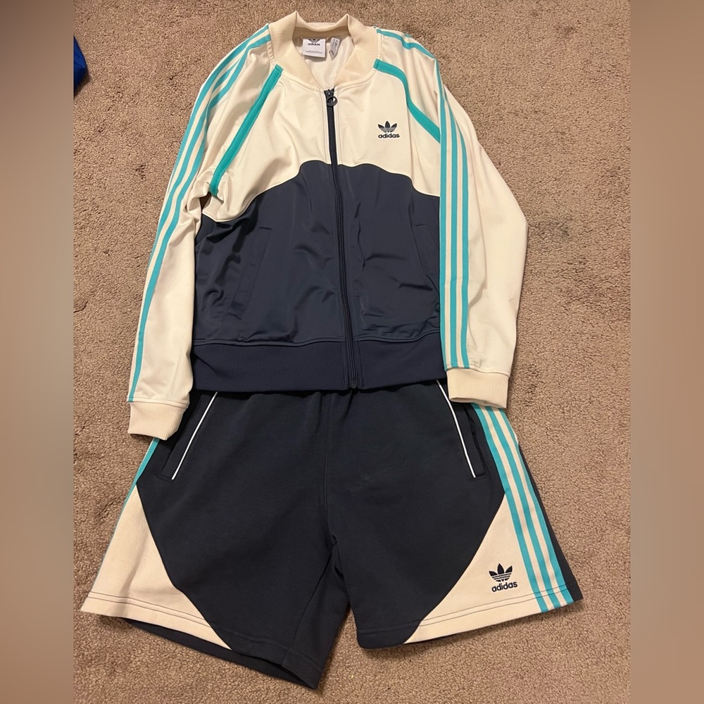Men Adidas set: shorts & jacket